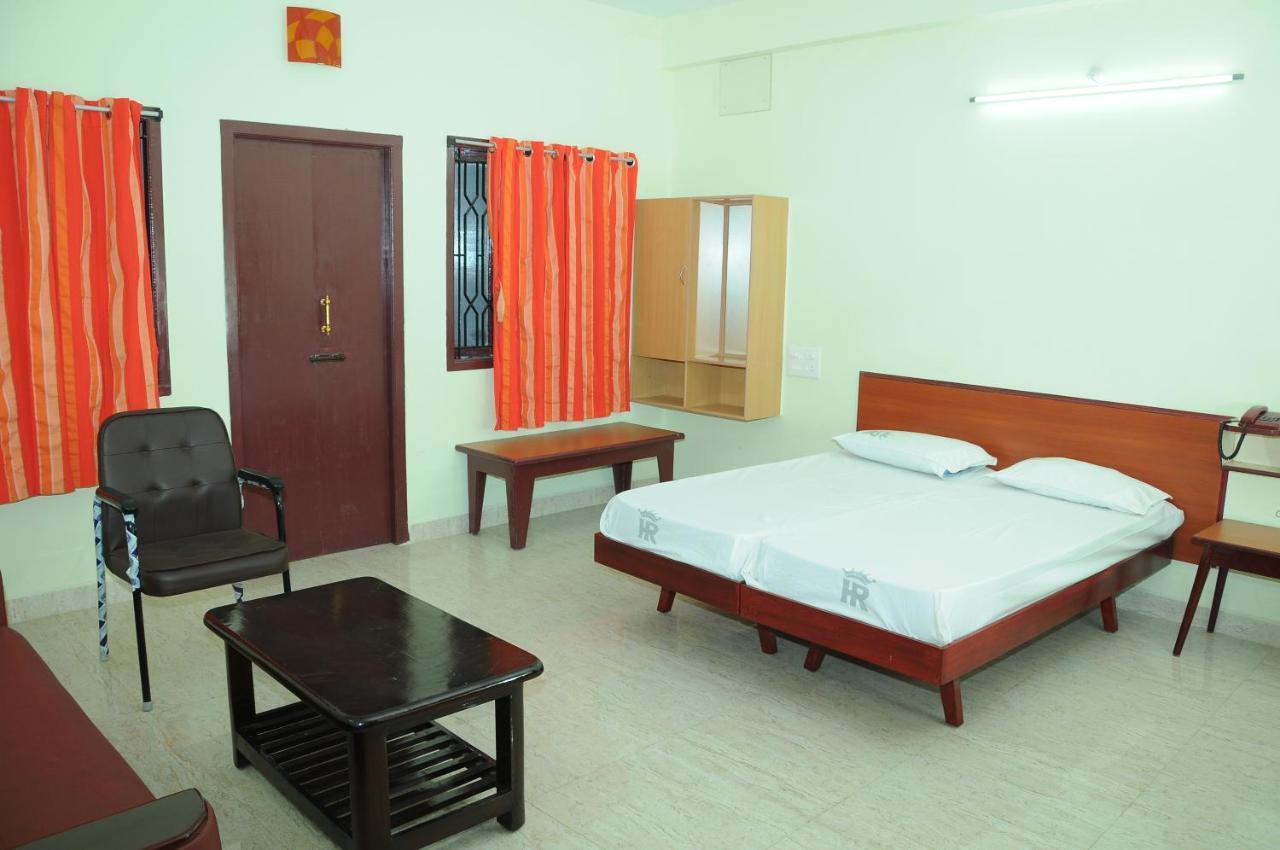 Hotel Radhakrishna Мадурай Экстерьер фото